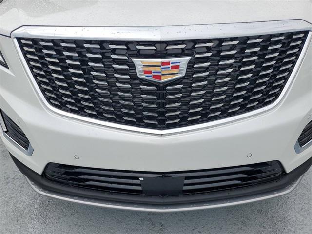 new 2025 Cadillac XT5 car, priced at $58,990