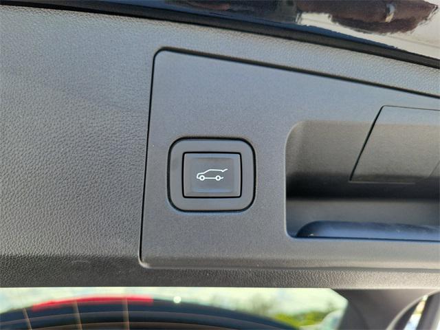 used 2024 Cadillac XT4 car, priced at $36,999