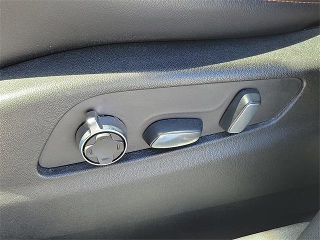 used 2023 Cadillac XT4 car, priced at $25,900