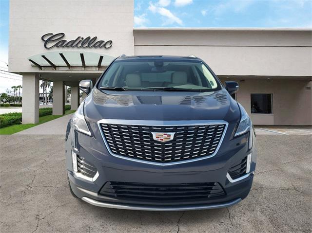 new 2025 Cadillac XT5 car, priced at $52,615