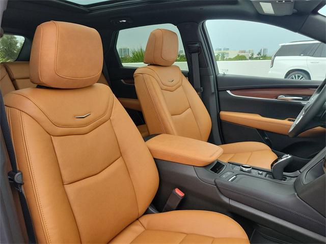 new 2025 Cadillac XT5 car, priced at $53,315