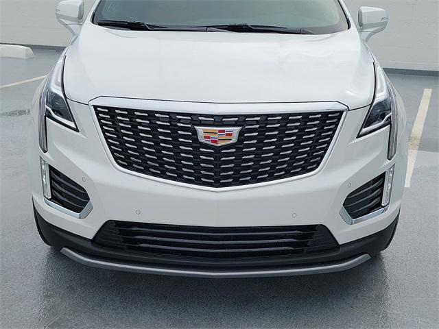 new 2025 Cadillac XT5 car, priced at $53,315