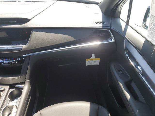 new 2025 Cadillac XT6 car, priced at $51,915