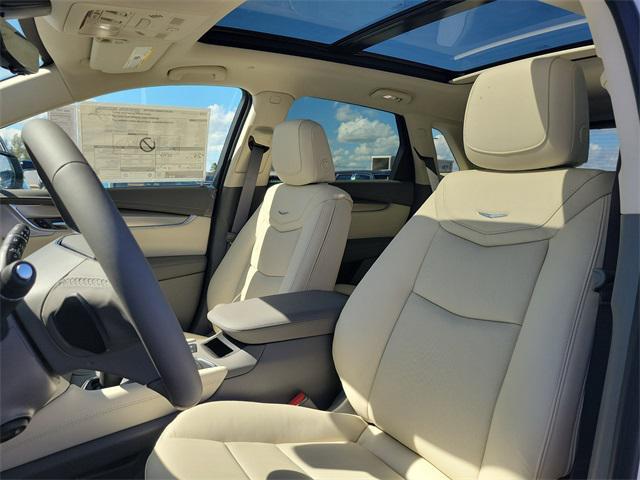 new 2025 Cadillac XT5 car, priced at $55,830