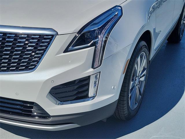 new 2025 Cadillac XT5 car, priced at $55,830