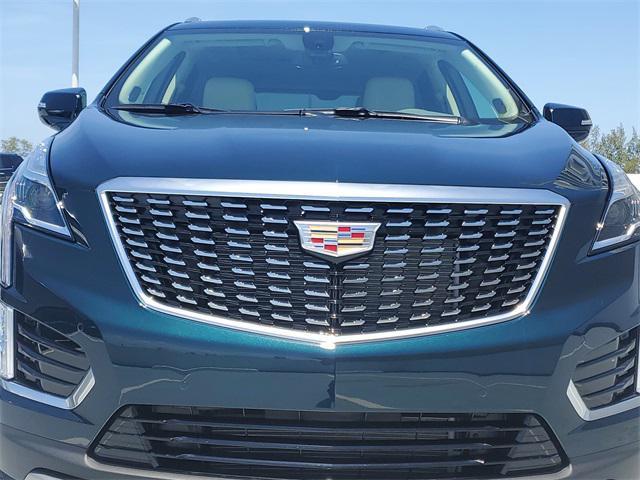 new 2025 Cadillac XT5 car, priced at $53,715