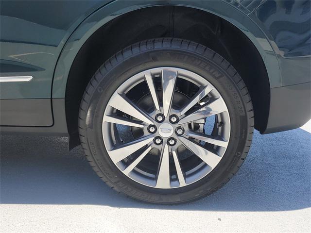 new 2025 Cadillac XT5 car, priced at $53,715