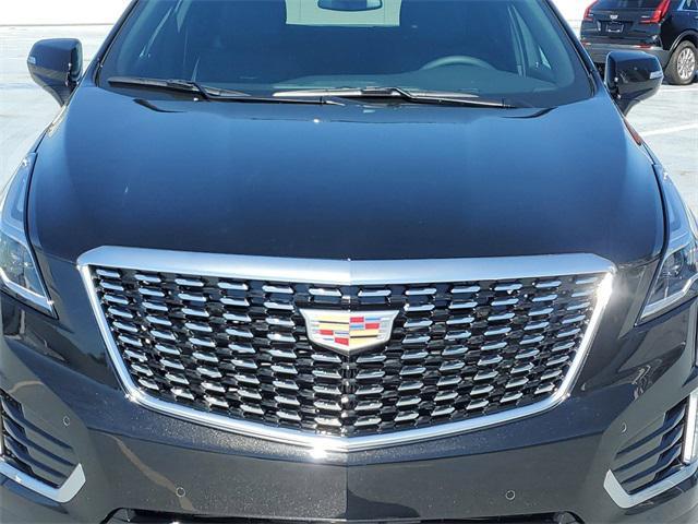 new 2025 Cadillac XT5 car, priced at $46,315