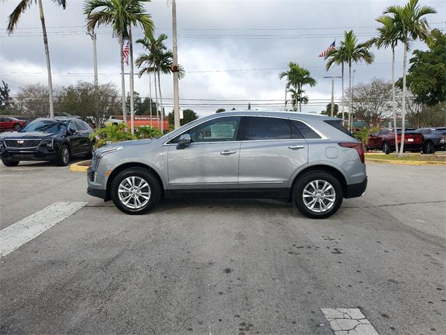 new 2025 Cadillac XT5 car, priced at $45,690