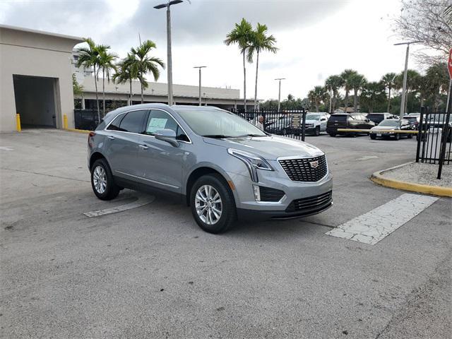 new 2025 Cadillac XT5 car, priced at $45,690