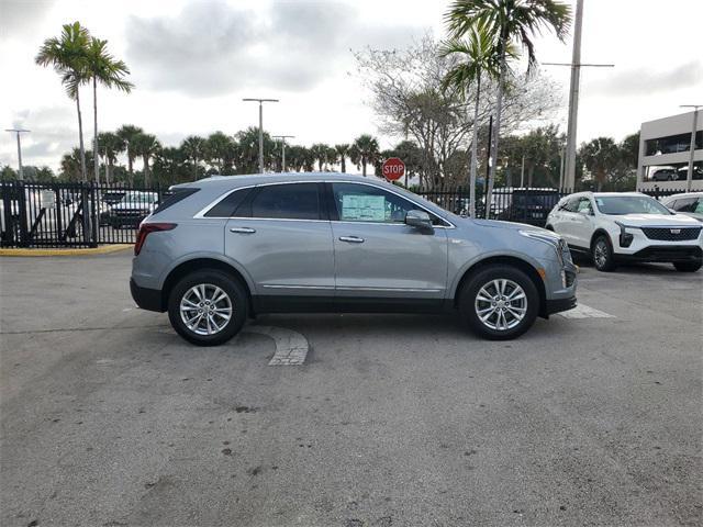 new 2025 Cadillac XT5 car, priced at $45,690