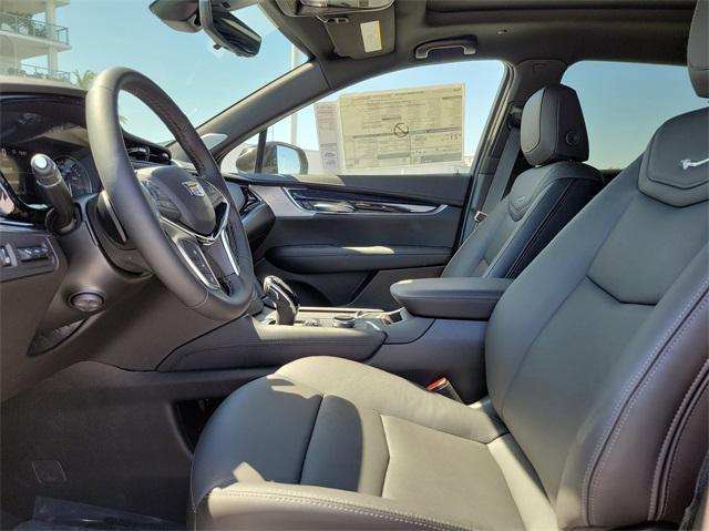 new 2025 Cadillac XT5 car, priced at $57,190