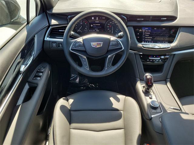 new 2025 Cadillac XT5 car, priced at $57,190