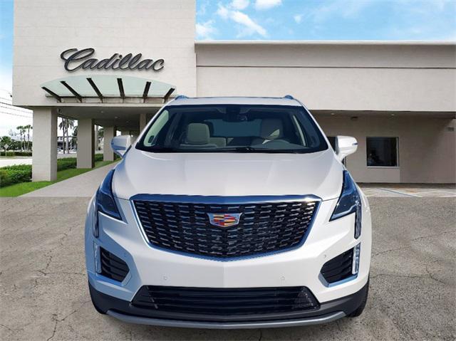 new 2025 Cadillac XT5 car, priced at $54,215