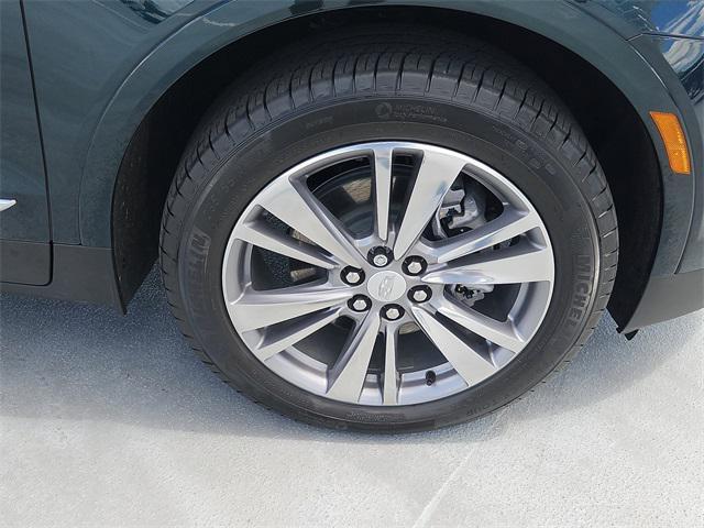 new 2025 Cadillac XT5 car, priced at $52,715