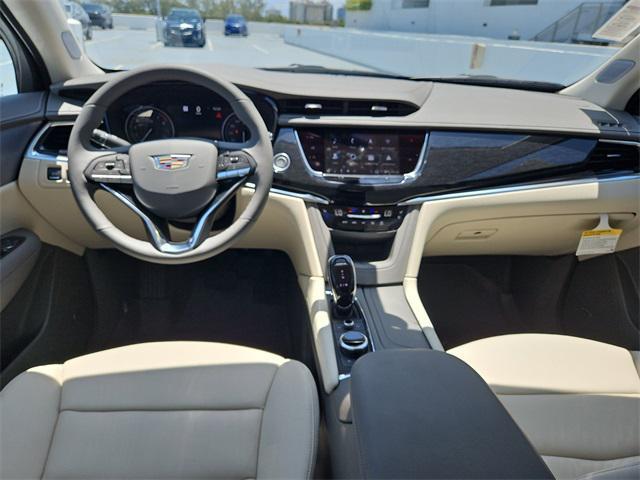 new 2025 Cadillac XT6 car, priced at $62,930