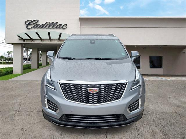 new 2025 Cadillac XT5 car, priced at $45,690