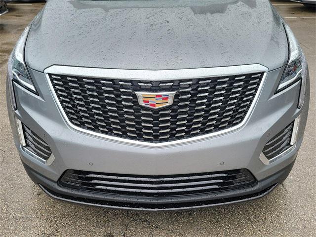new 2025 Cadillac XT5 car, priced at $45,690