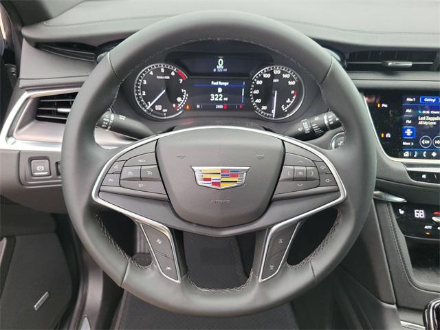 new 2025 Cadillac XT5 car, priced at $45,690
