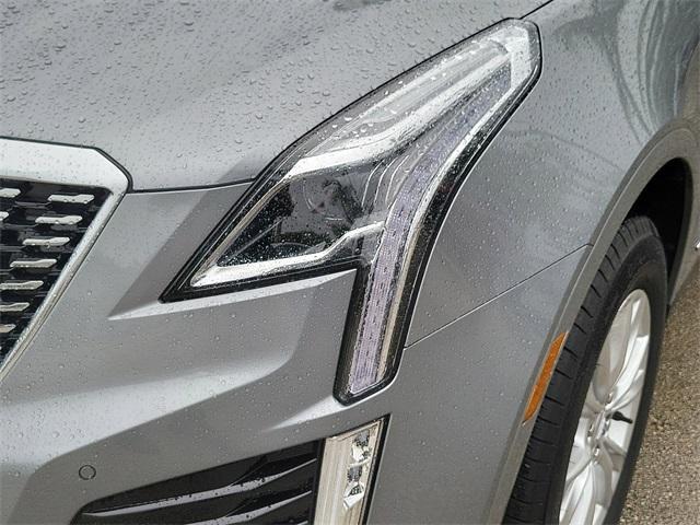new 2025 Cadillac XT5 car, priced at $45,690