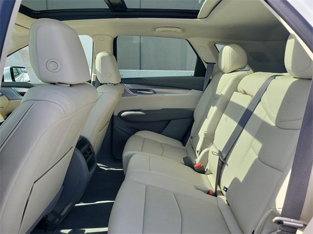new 2025 Cadillac XT5 car, priced at $53,565
