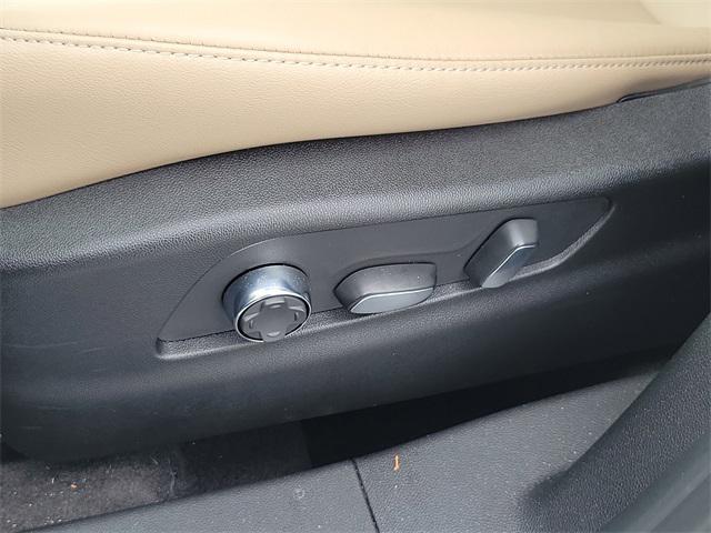 used 2025 Cadillac XT4 car, priced at $35,500