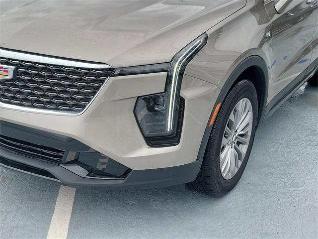used 2025 Cadillac XT4 car, priced at $35,500