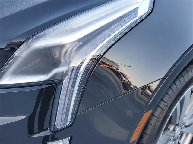 new 2025 Cadillac XT5 car, priced at $53,615