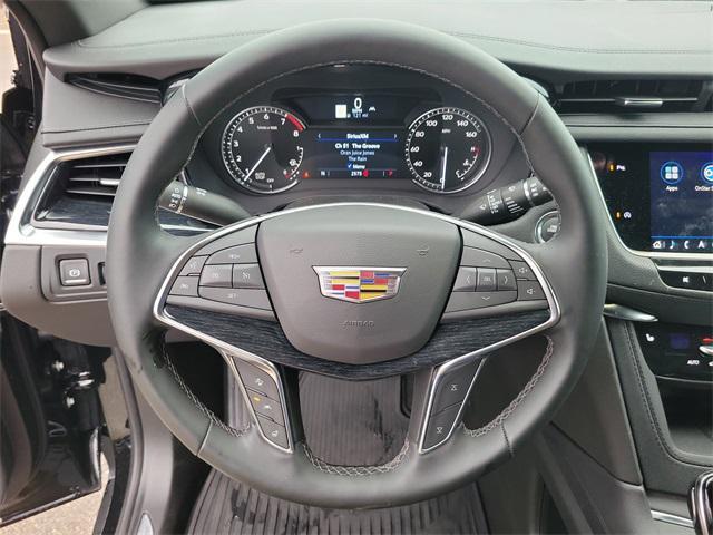 new 2025 Cadillac XT5 car, priced at $53,615