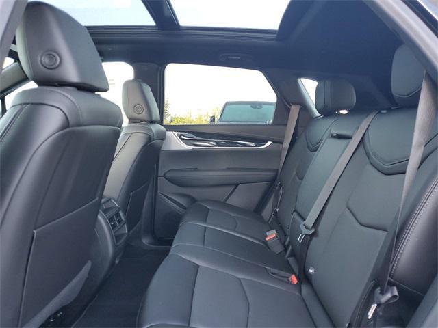 new 2025 Cadillac XT5 car, priced at $53,615