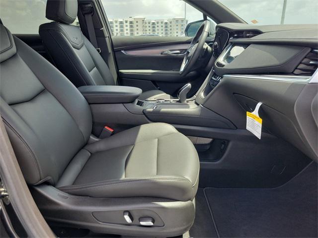 new 2025 Cadillac XT6 car, priced at $51,510