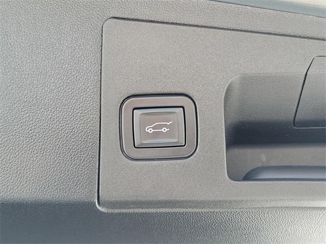 used 2019 Cadillac XT5 car, priced at $17,706