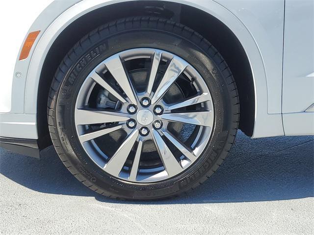new 2025 Cadillac XT6 car, priced at $62,465