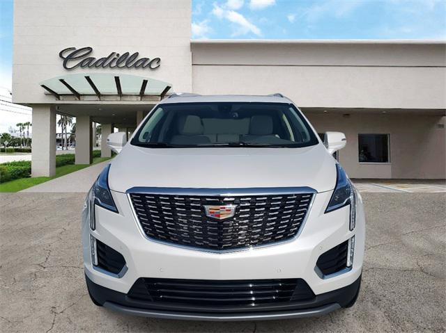 new 2025 Cadillac XT5 car, priced at $54,215