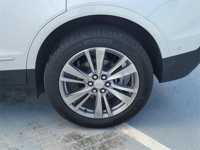 used 2024 Cadillac XT5 car, priced at $40,700