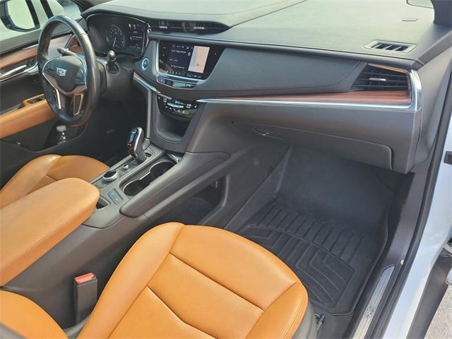 used 2024 Cadillac XT5 car, priced at $40,700