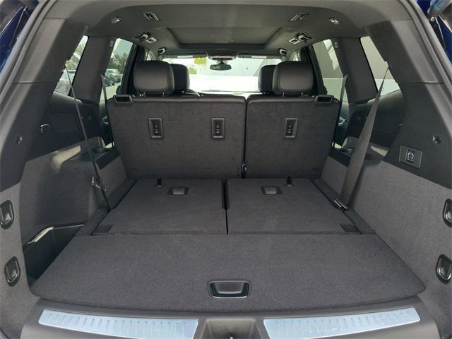 new 2025 Cadillac XT6 car, priced at $51,215