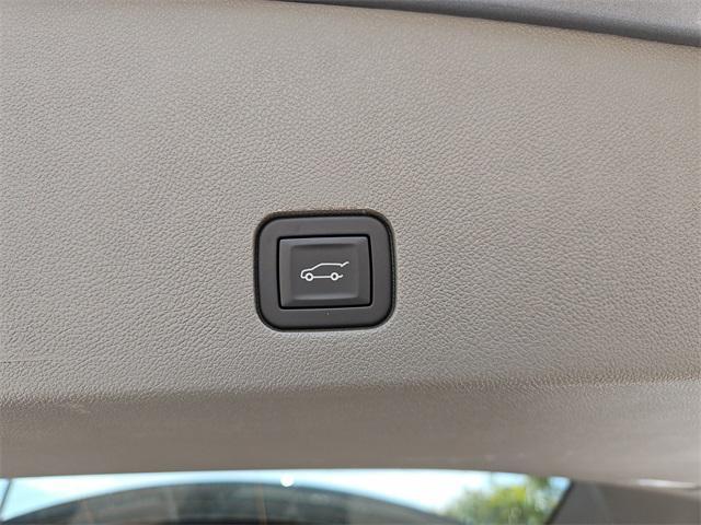new 2025 Cadillac XT6 car, priced at $59,940