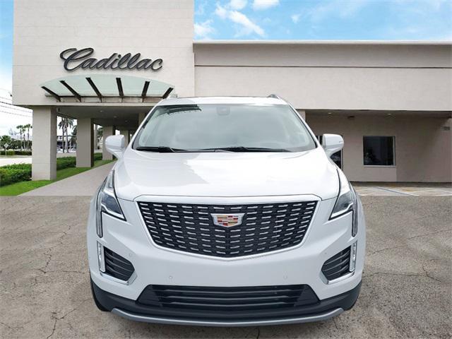 new 2025 Cadillac XT5 car, priced at $56,490