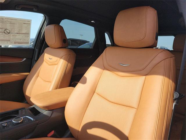 new 2025 Cadillac XT5 car, priced at $53,715