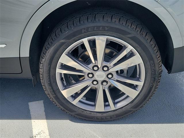used 2024 Cadillac XT5 car, priced at $37,700