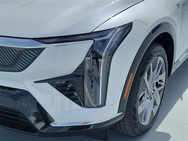 new 2025 Cadillac OPTIQ car, priced at $58,915
