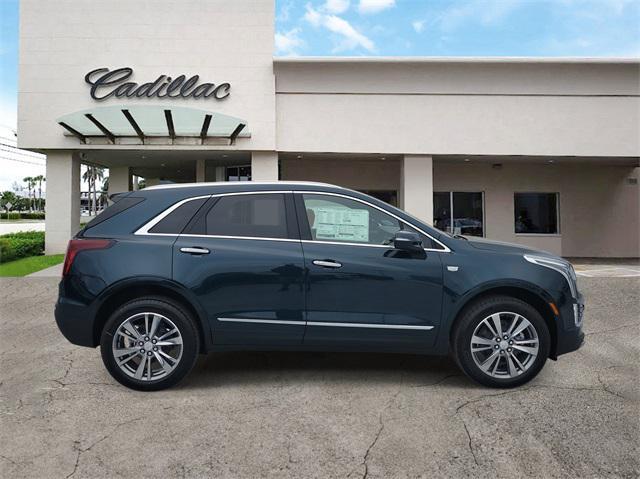new 2025 Cadillac XT5 car, priced at $52,715