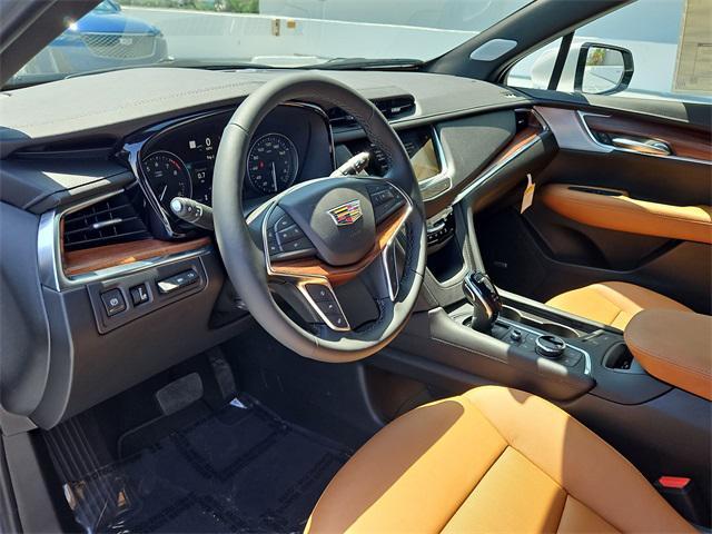 new 2025 Cadillac XT5 car, priced at $57,790