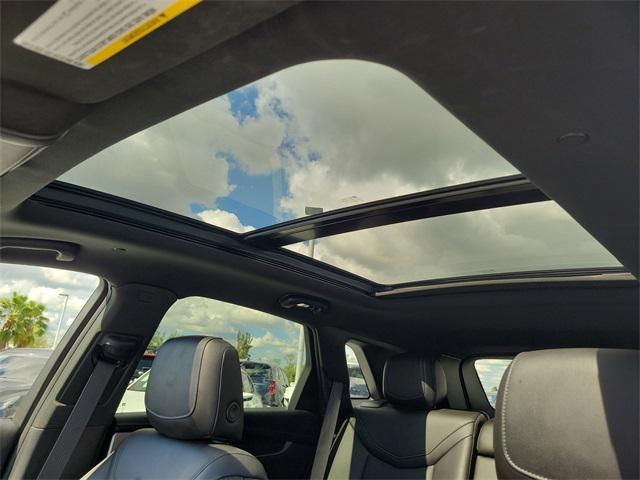 used 2021 Cadillac XT5 car, priced at $28,794