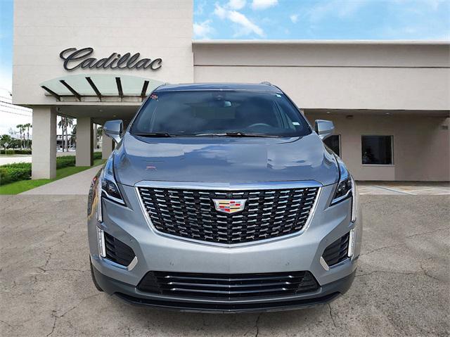 new 2025 Cadillac XT5 car, priced at $45,690