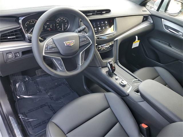 new 2025 Cadillac XT5 car, priced at $45,690