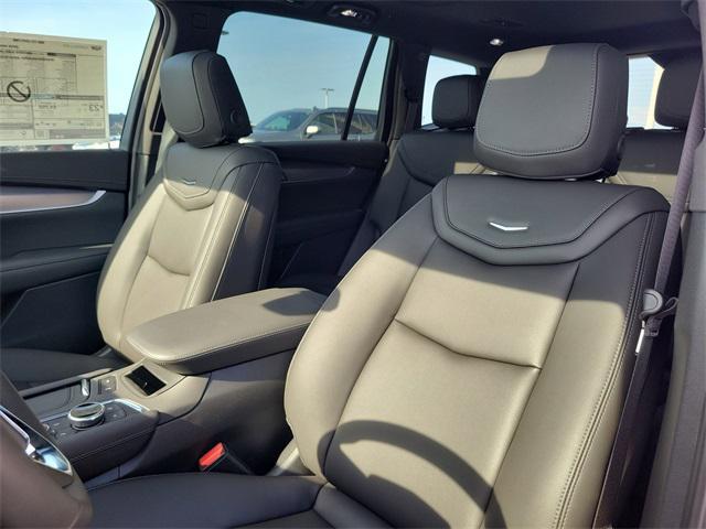 new 2025 Cadillac XT6 car, priced at $51,915