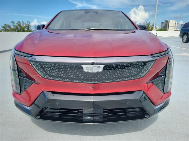 new 2025 Cadillac OPTIQ car, priced at $56,215