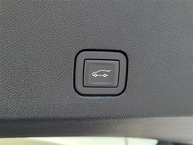 new 2025 Cadillac XT6 car, priced at $51,315